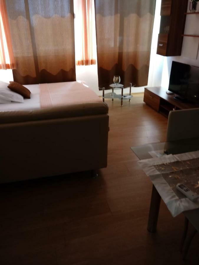 Apartments Centar - Mirjana マカルスカ エクステリア 写真