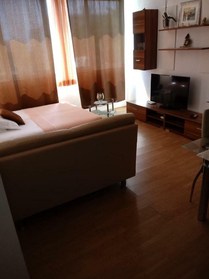 Apartments Centar - Mirjana マカルスカ エクステリア 写真