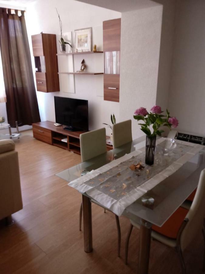 Apartments Centar - Mirjana マカルスカ エクステリア 写真