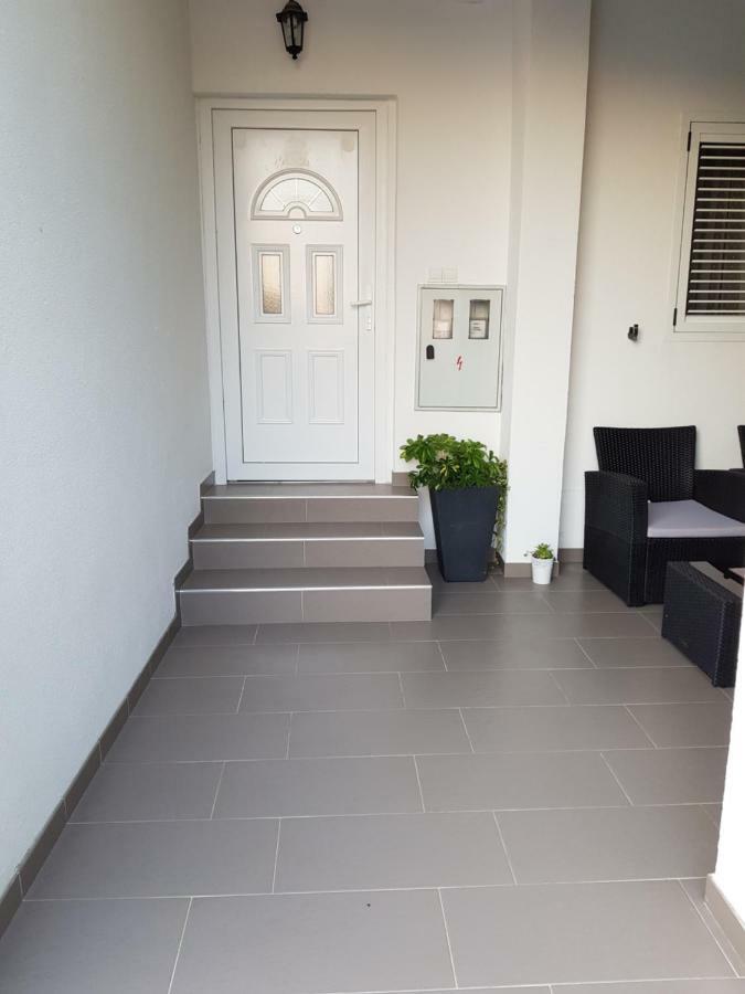 Apartments Centar - Mirjana マカルスカ エクステリア 写真