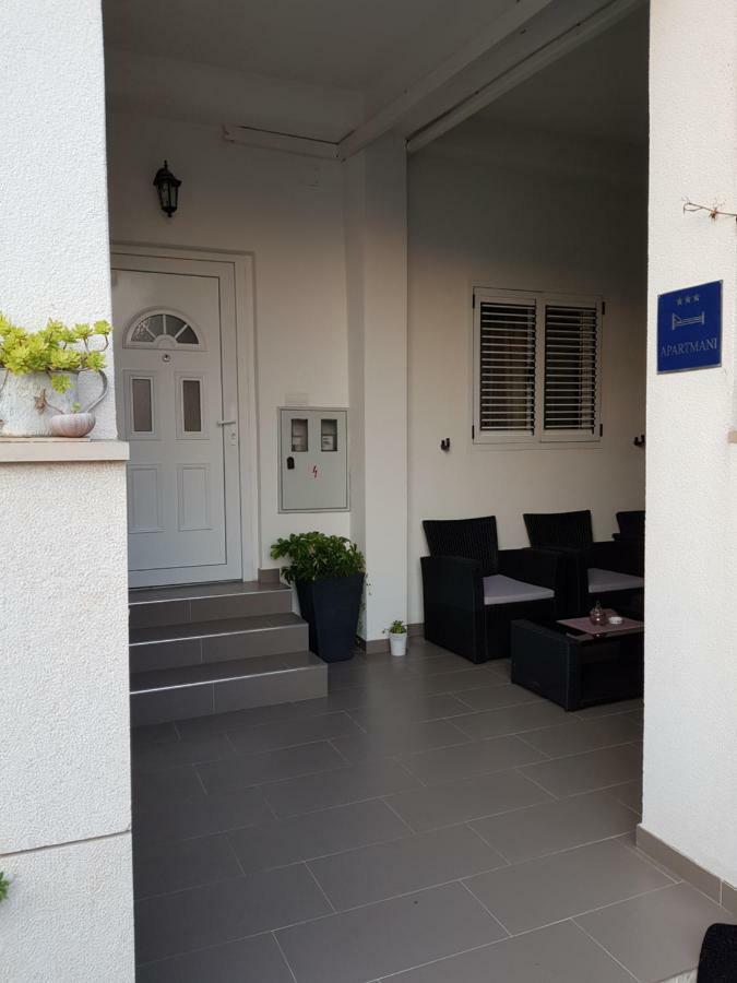 Apartments Centar - Mirjana マカルスカ エクステリア 写真